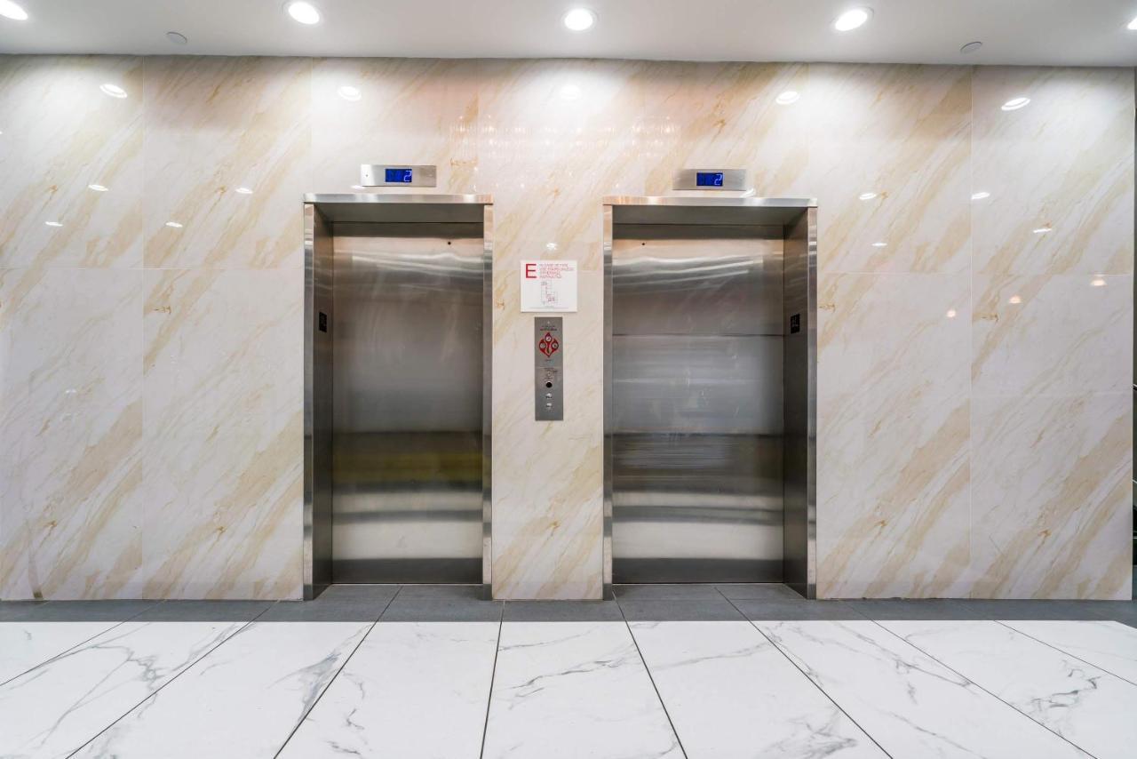 Letap Hotel Near Airtrain Jfk Airport Нью-Йорк Экстерьер фото